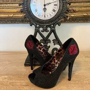Beautiful Betsey Johnson Black Heels Size 8